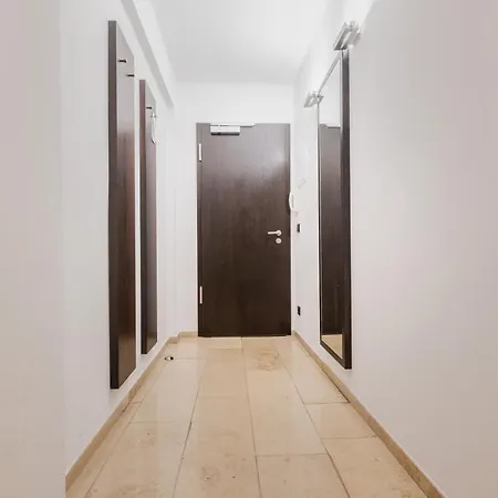 Devin Apartment *